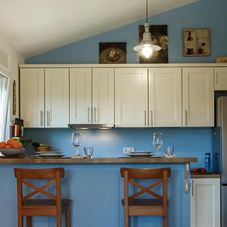 Апартаменты Luka's Place *